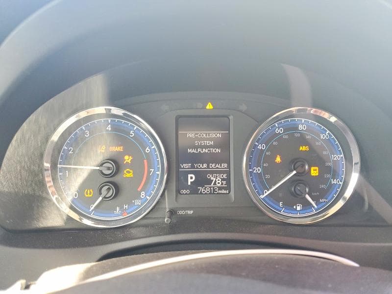 2017 TOYOTA COROLLA LE 9