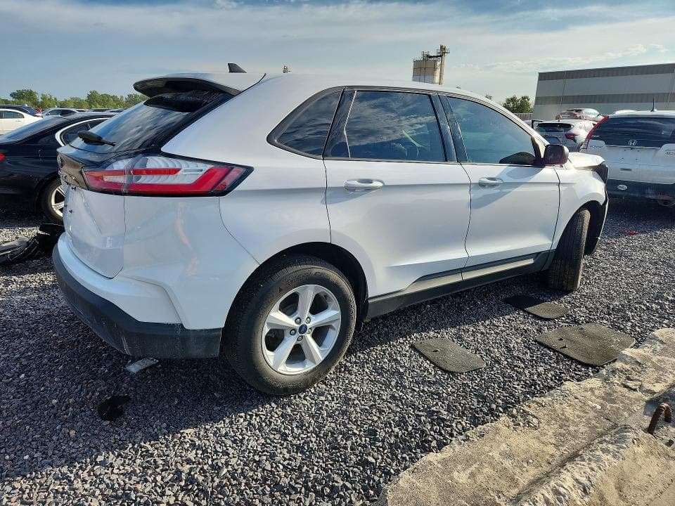 2021 FORD EDGE SE 3