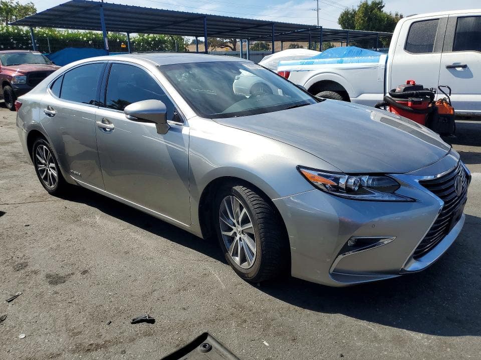 2017 LEXUS ES 300H 4