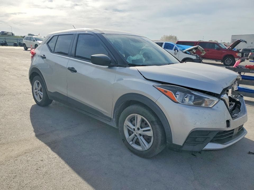 2020 NISSAN KICKS S 4