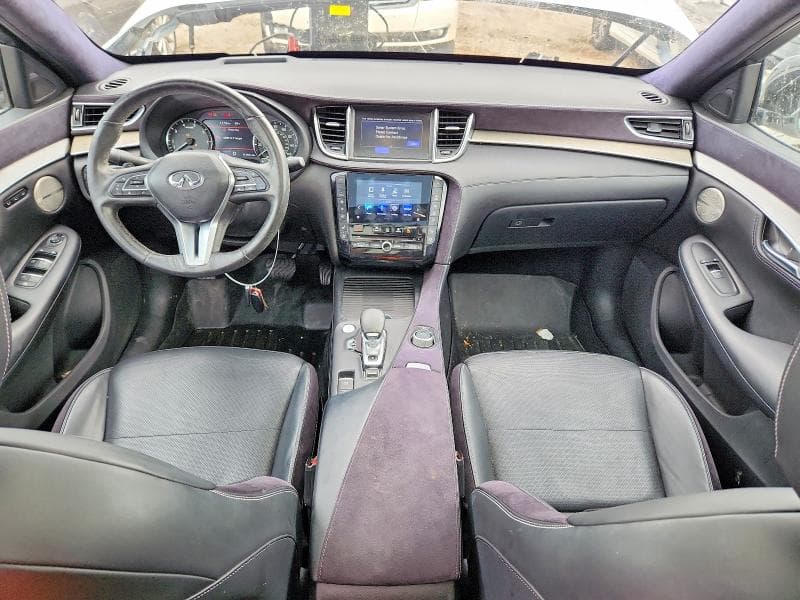 2019 INFINITI QX50 ESSENTIAL 8