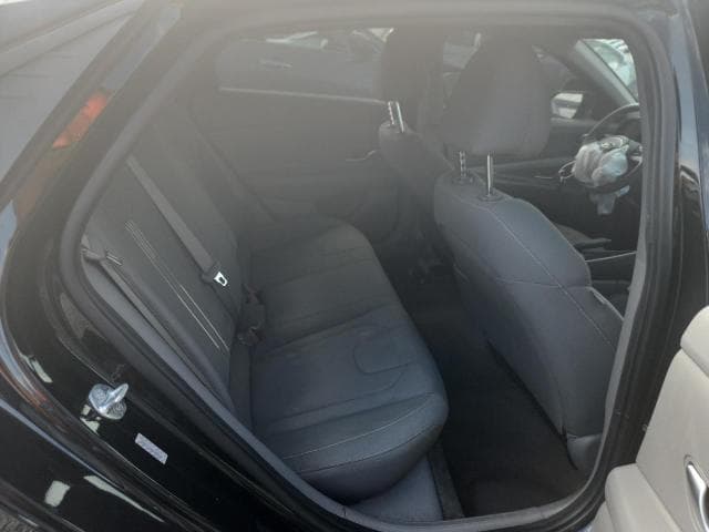 2022 HYUNDAI ELANTRA SEL 10