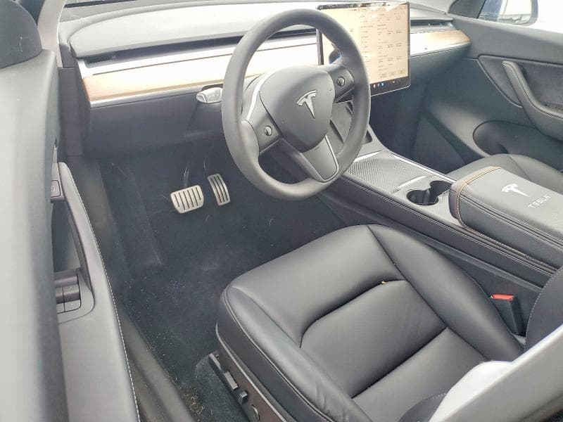 2022 TESLA MODEL Y 8