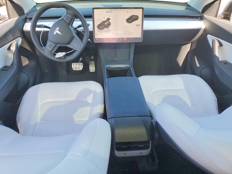 2022 TESLA MODEL Y 8