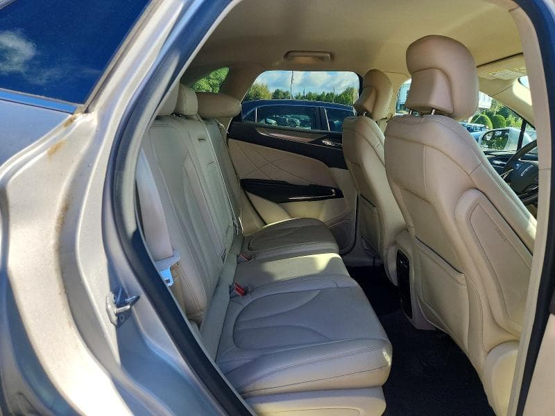 2017 LINCOLN MKC PREMIERE 11