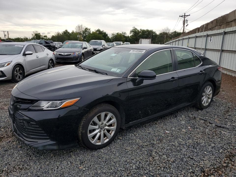 2018 TOYOTA CAMRY LE