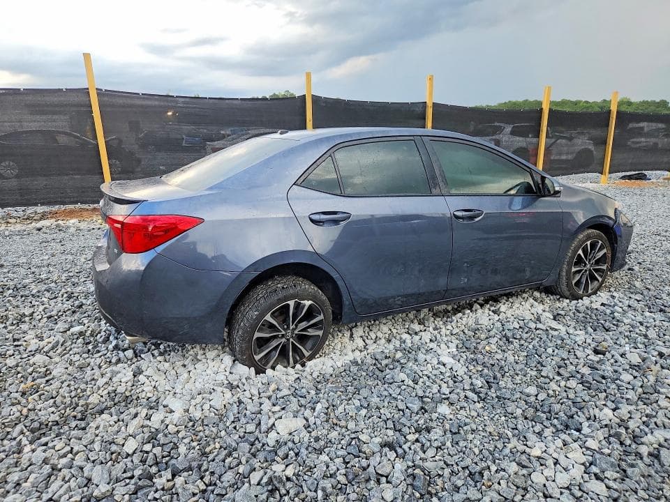 2018 TOYOTA COROLLA SE 3