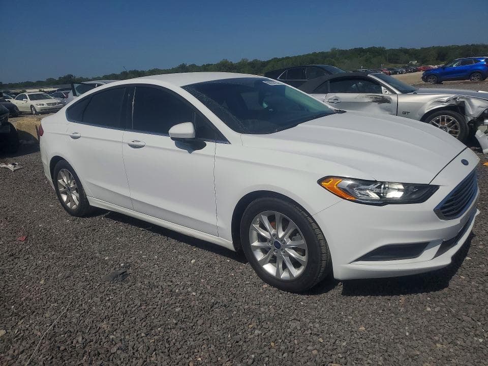 2017 FORD FUSION SE 4