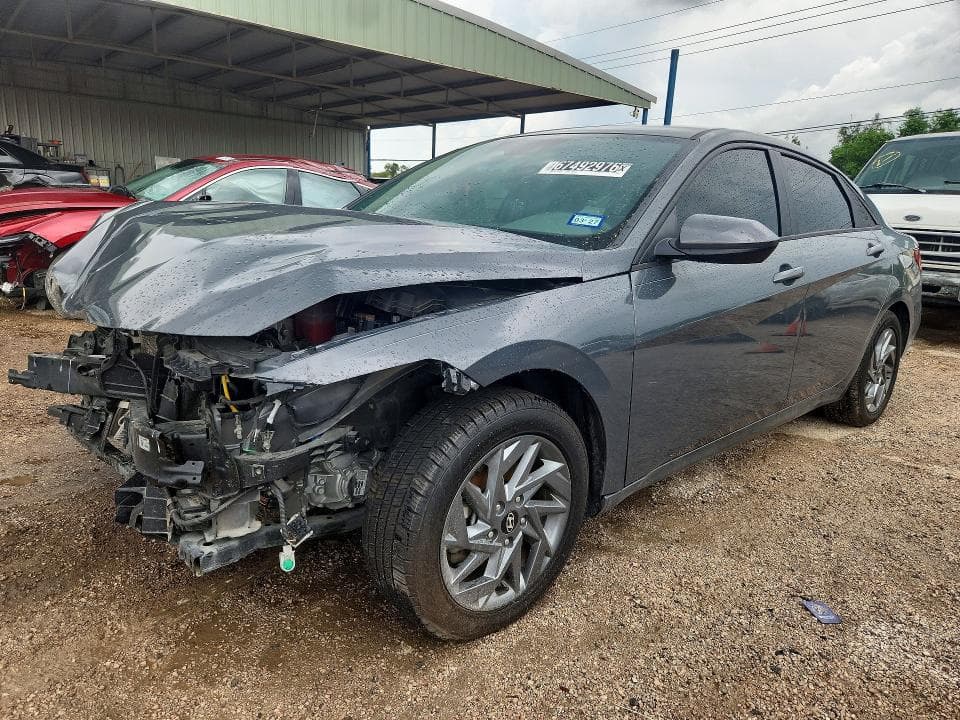 2024 HYUNDAI ELANTRA BLUE
