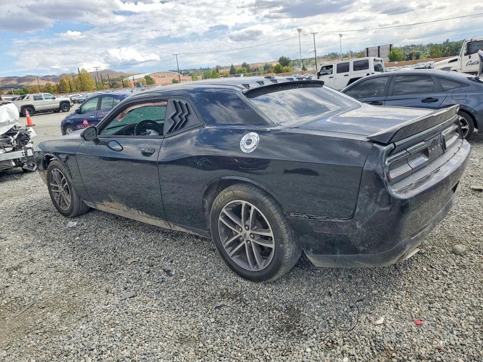 2019 DODGE CHALLENGER SXT 2