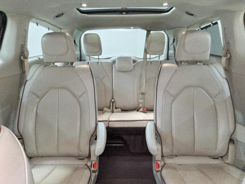 2020 CHRYSLER PACIFICA LIMITED 10