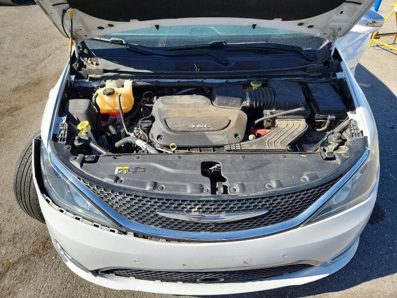 2017 CHRYSLER PACIFICA LIMITED 12