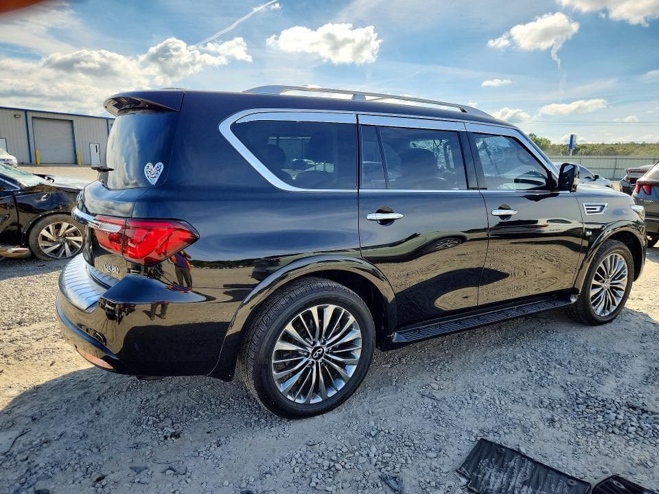 2019 INFINITI QX80 LUXE 3