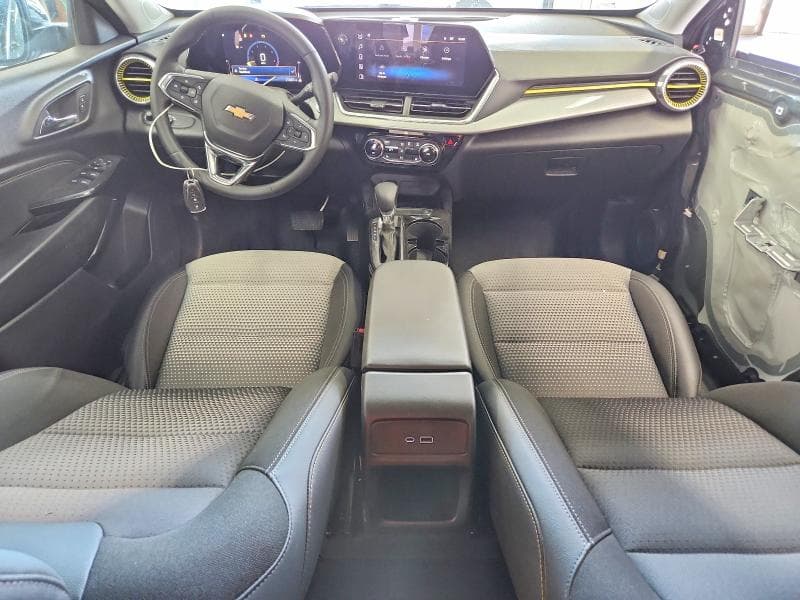 2025 CHEVROLET TRAX 1LT 8