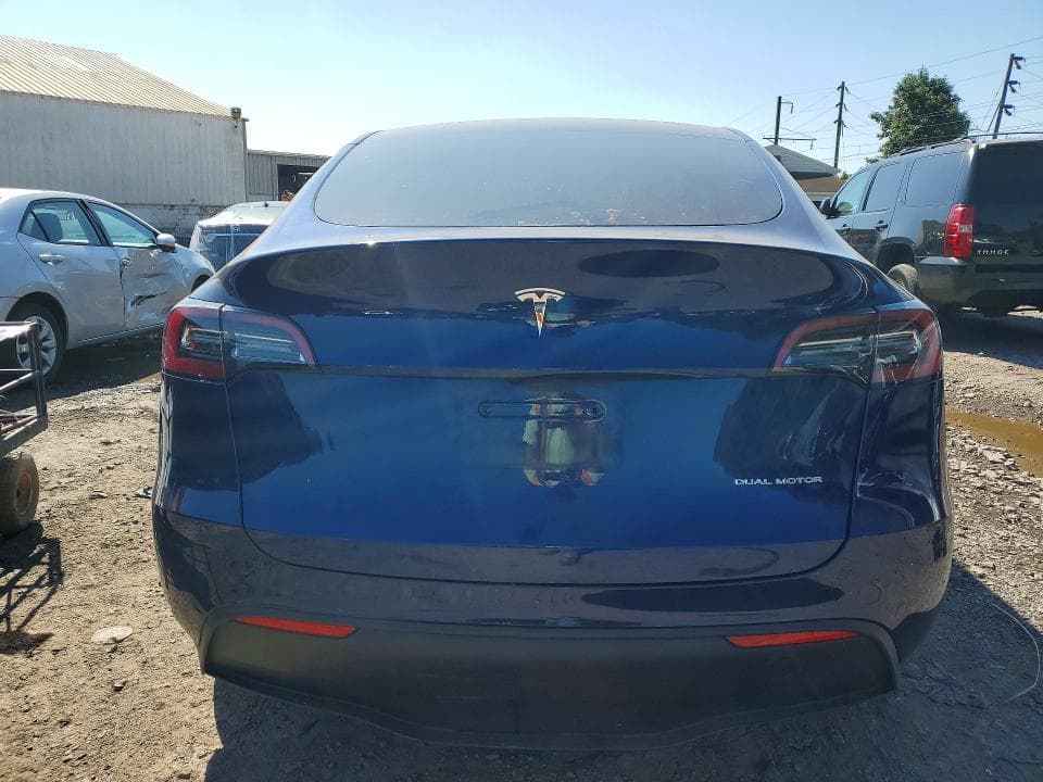 2023 TESLA MODEL Y 6