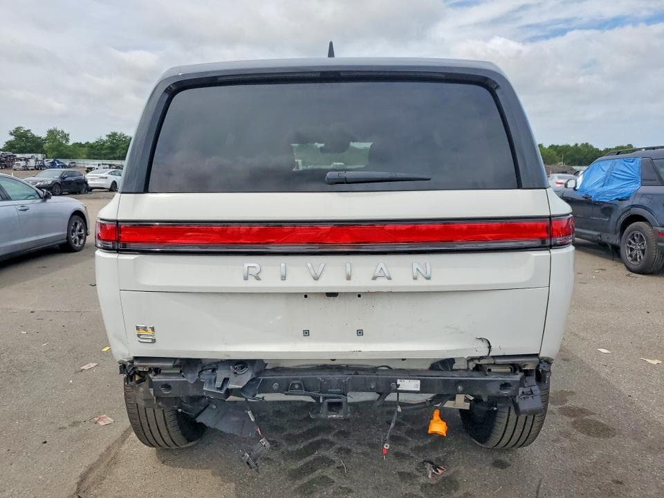2023 RIVIAN R1S ADVENTURE 6