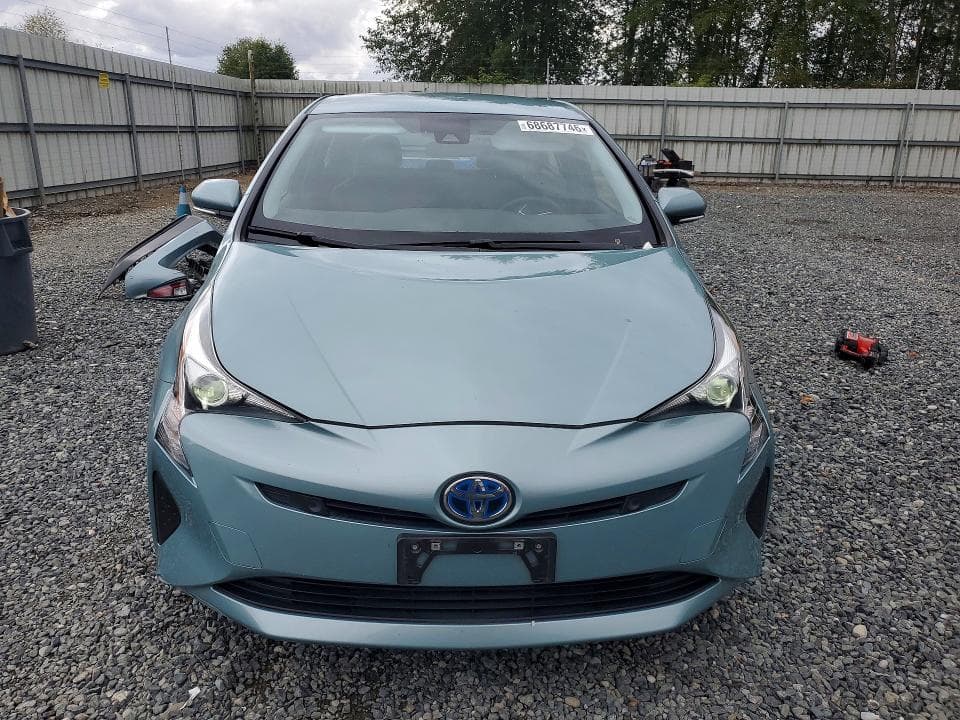 2017 TOYOTA PRIUS THREE 5
