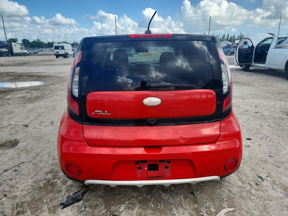 2018 KIA SOUL + 6