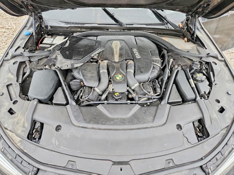 2018 BMW 750 XI 11