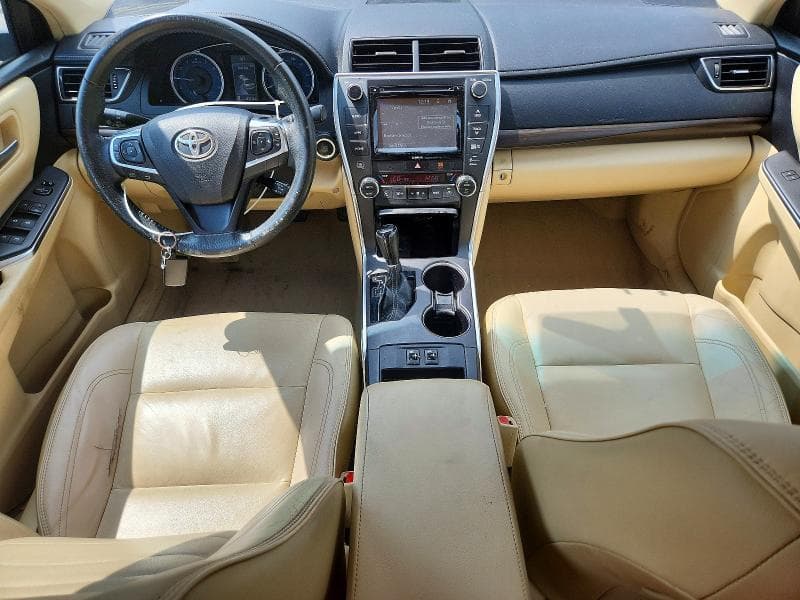 2017 TOYOTA CAMRY XLE 8