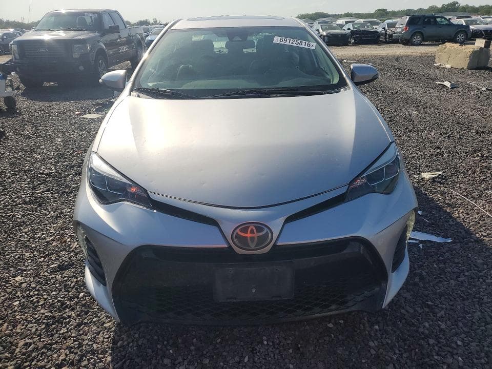 2017 TOYOTA COROLLA SE 5