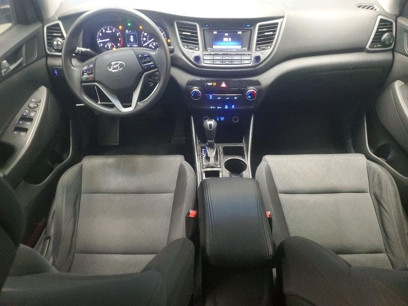 2017 HYUNDAI TUCSON SE 8