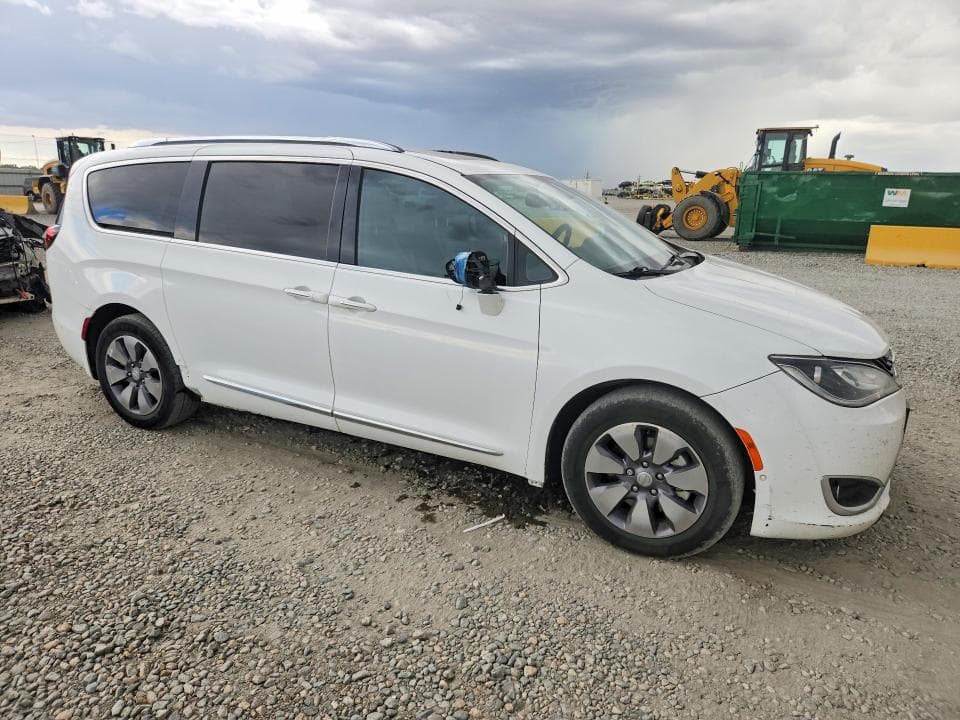 2018 CHRYSLER PACIFICA HYBRID LIMITED 4