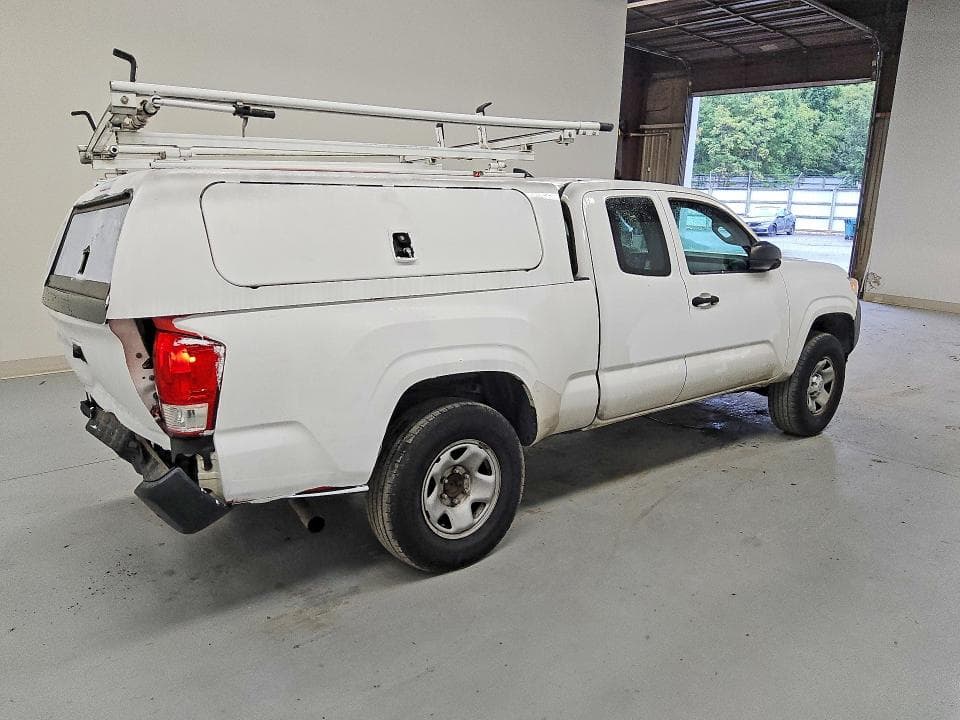 2017 TOYOTA TACOMA SR 3