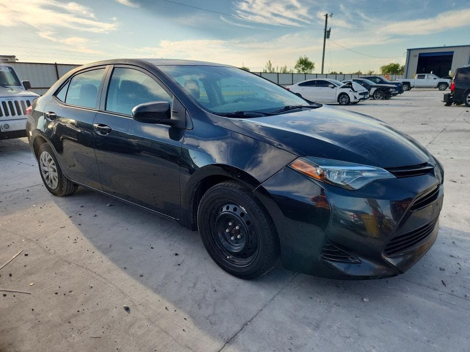 2019 TOYOTA COROLLA LE 4