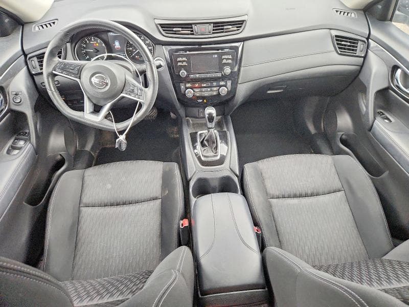 2017 NISSAN ROGUE SV 8