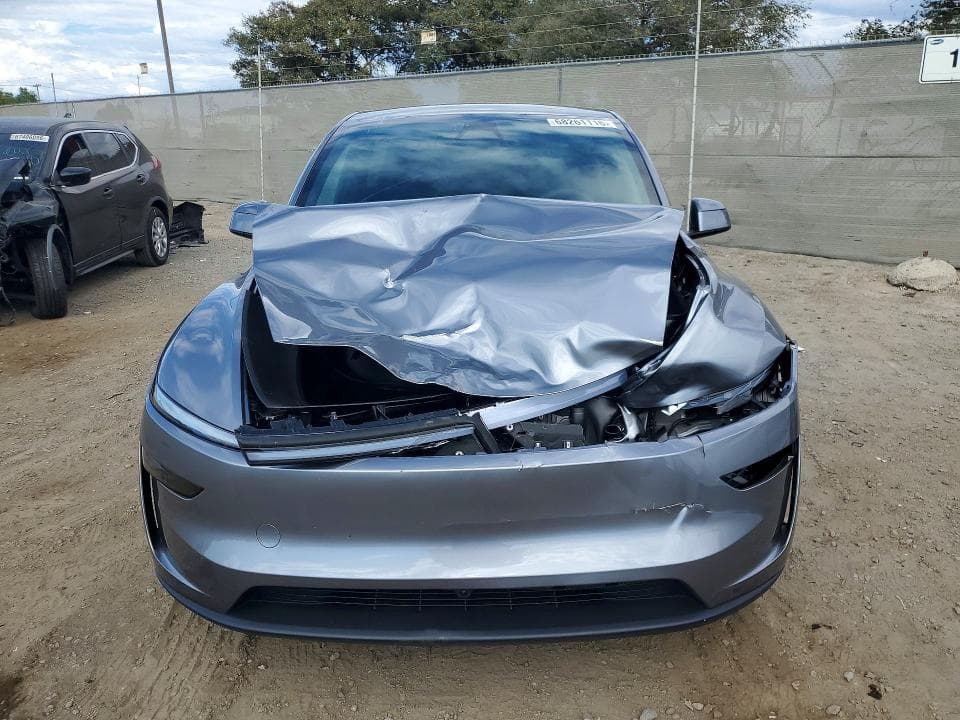 2026 TESLA MODEL  Y 5
