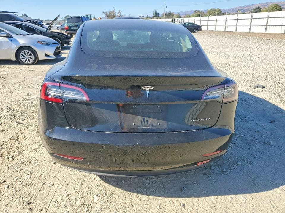 2018 TESLA MODEL 3 6