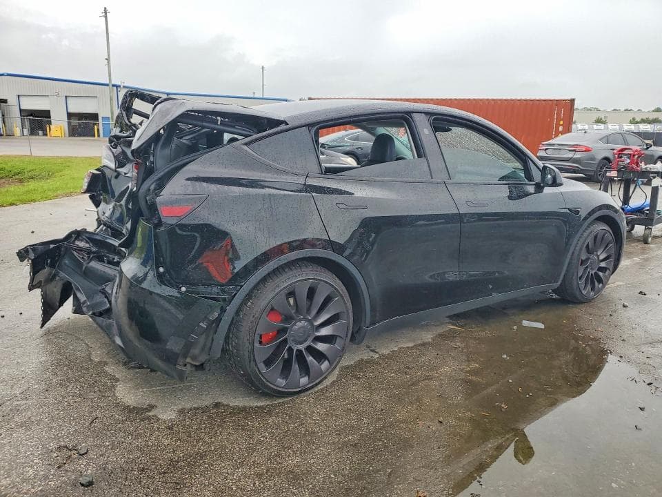 2023 TESLA MODEL Y 3