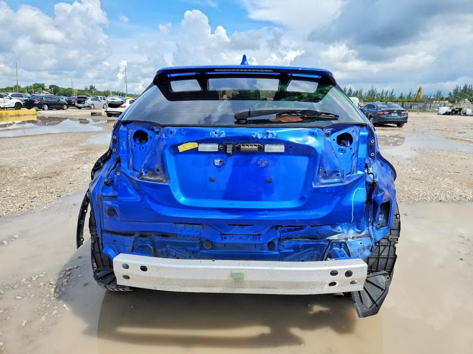 2020 TOYOTA C-HR LE 6