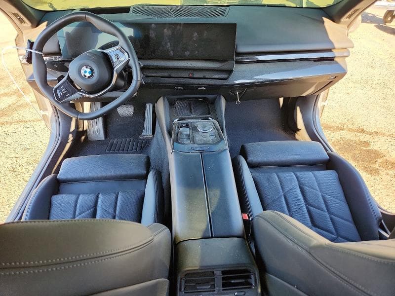2024 BMW 530 I 8