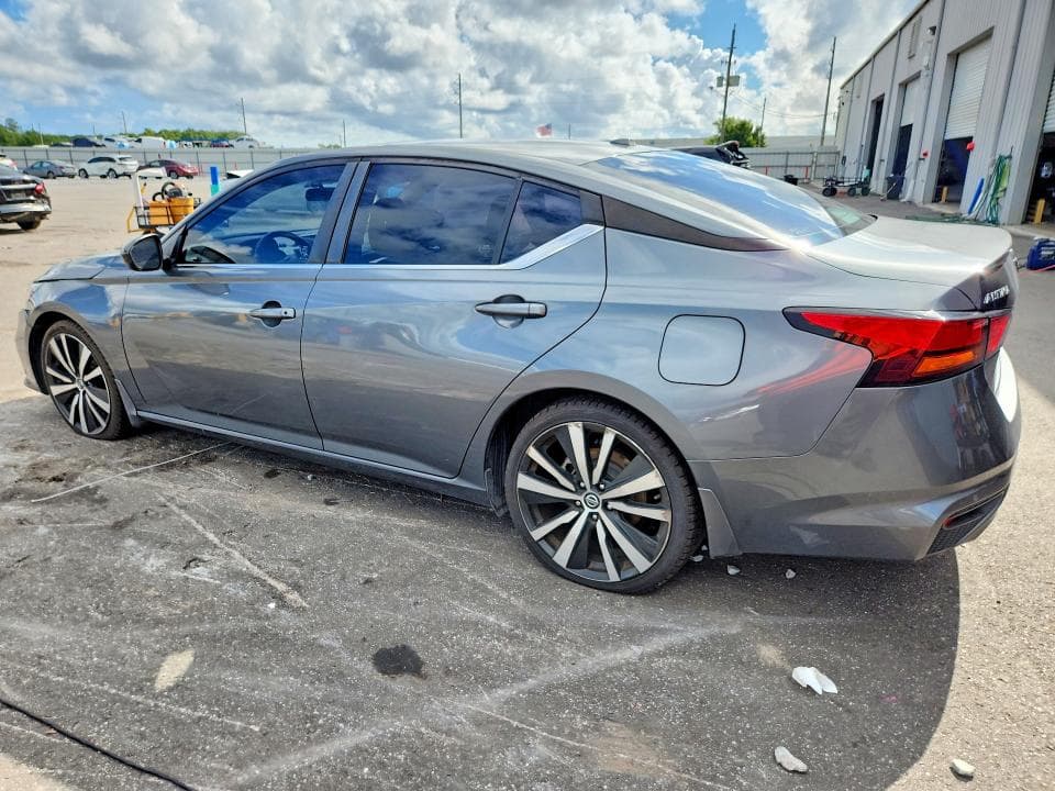 2021 NISSAN ALTIMA SR 2