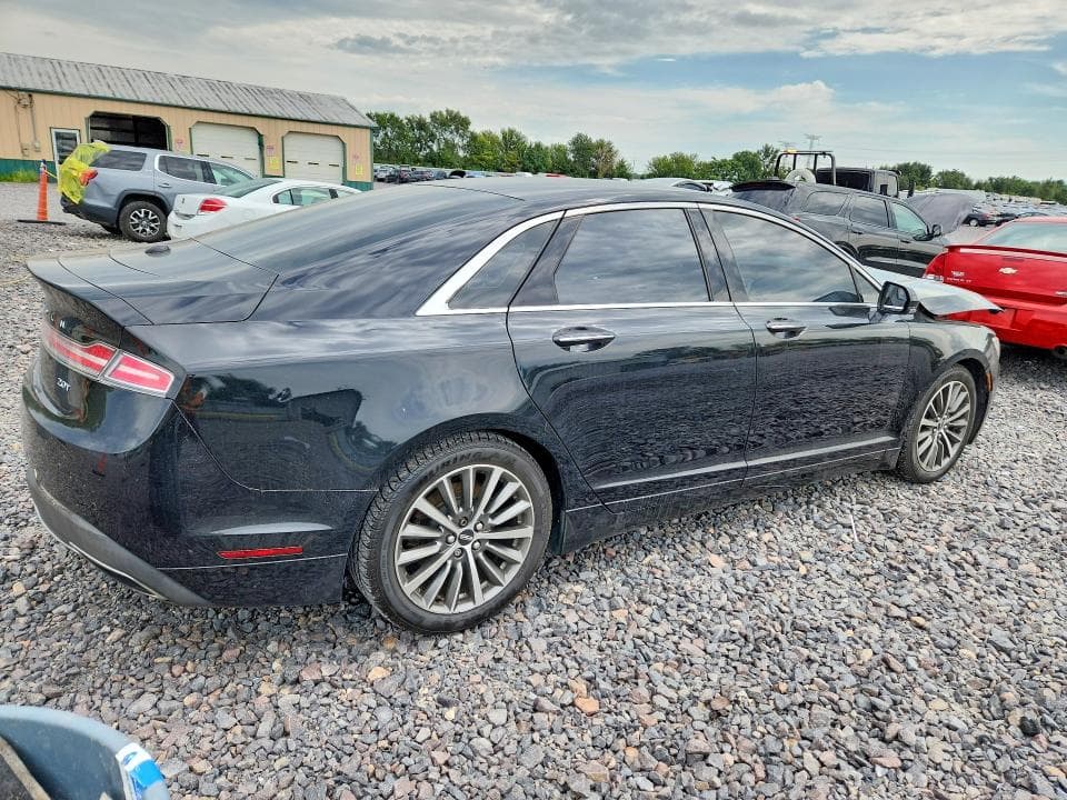 2017 LINCOLN MKZ 3
