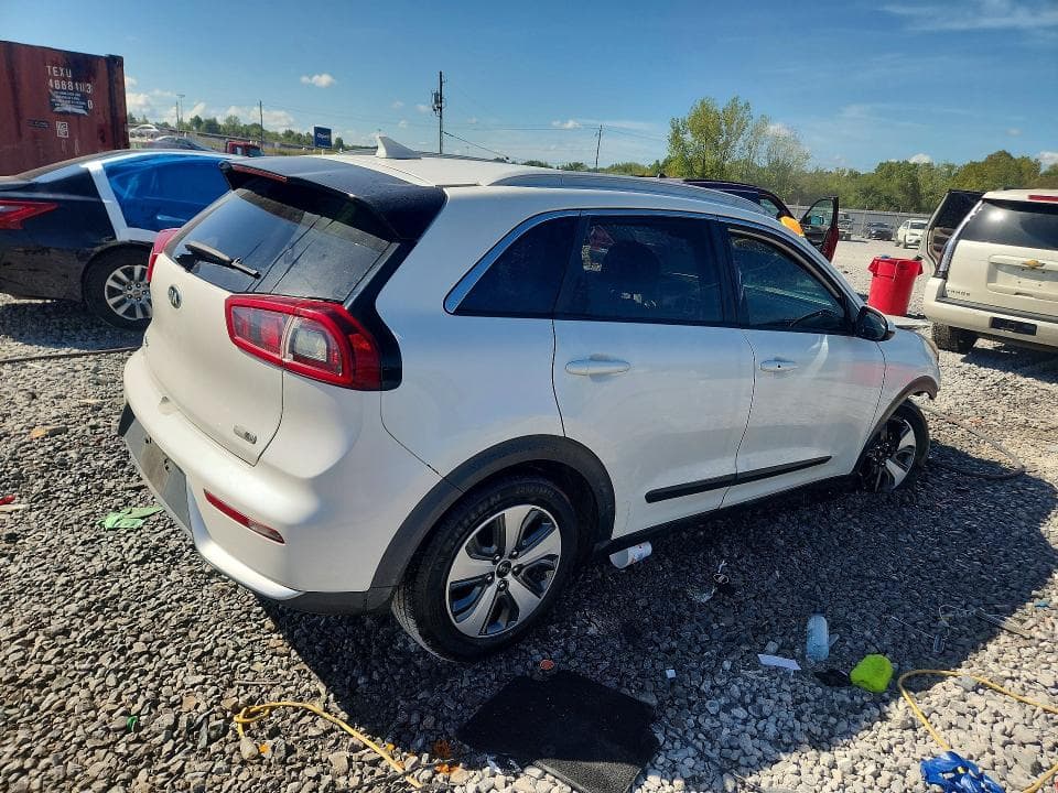 2018 KIA NIRO LX 3