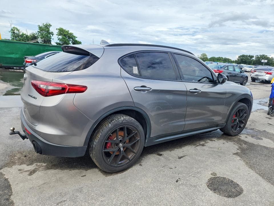2019 ALFA ROMEO STELVIO 3