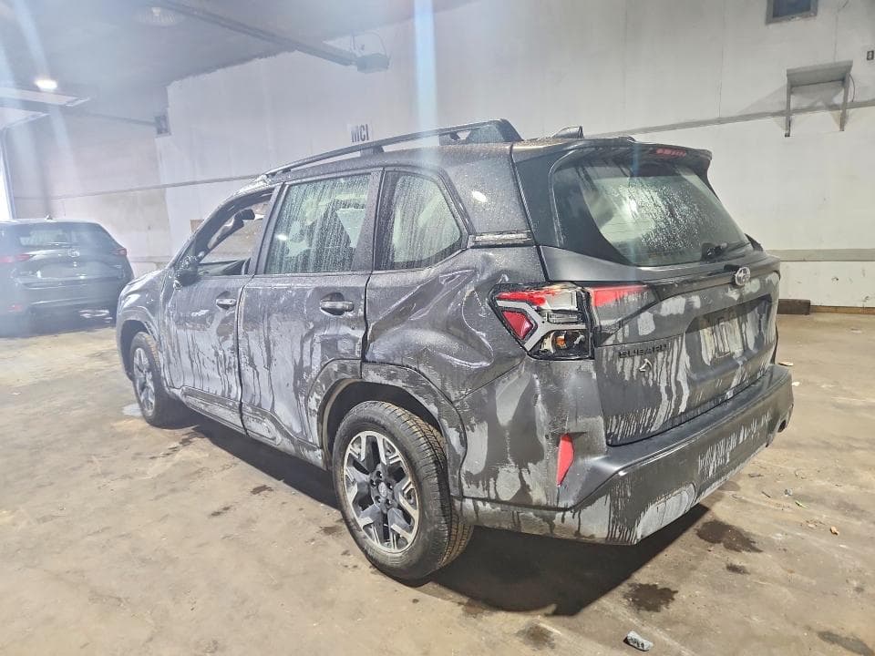 2025 SUBARU FORESTER 2