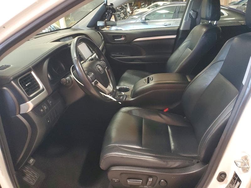 2017 TOYOTA HIGHLANDER XLE 7