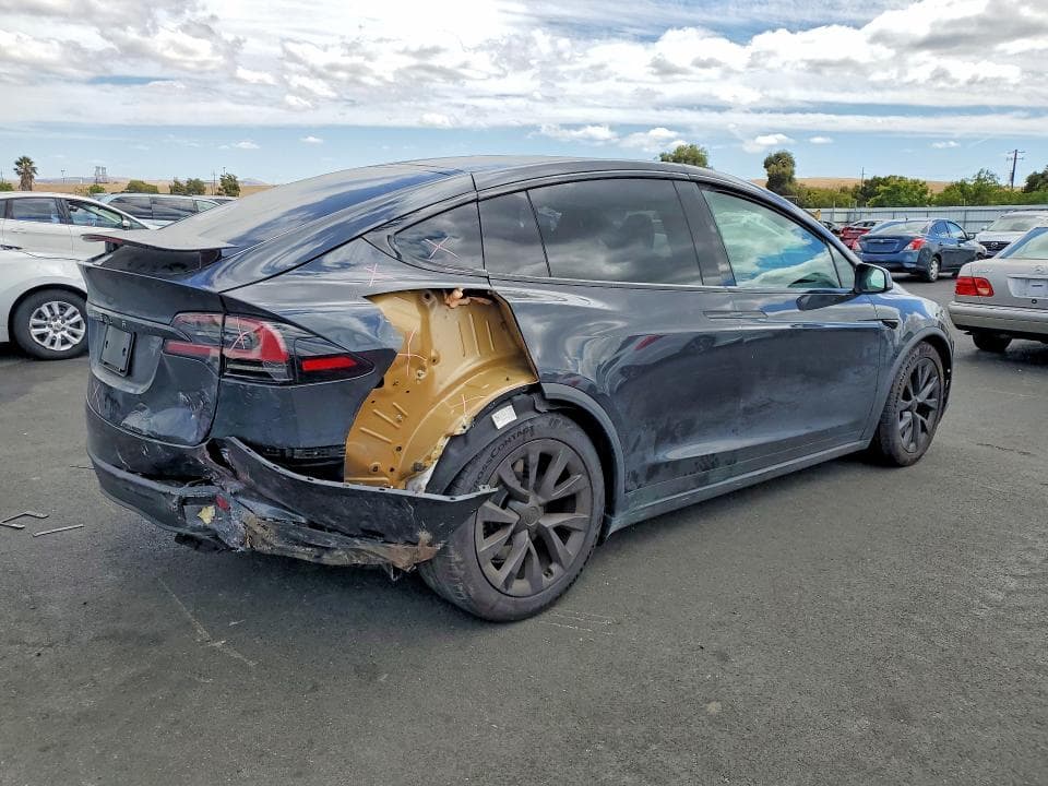 2025 TESLA MODEL X 3