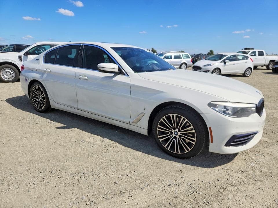 2019 BMW 530E 4