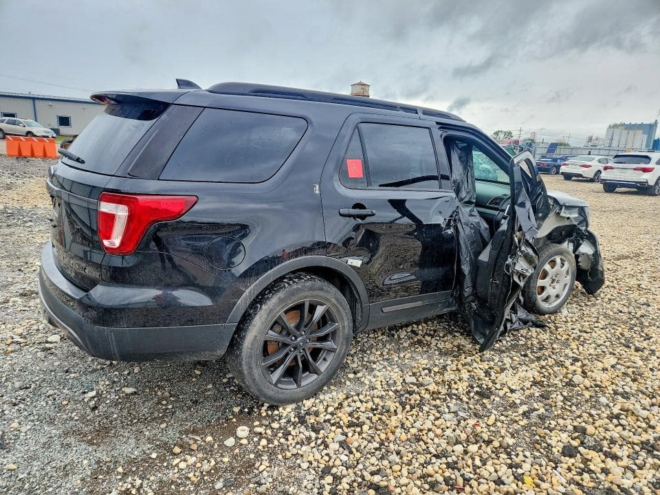 2017 FORD EXPLORER XLT 3