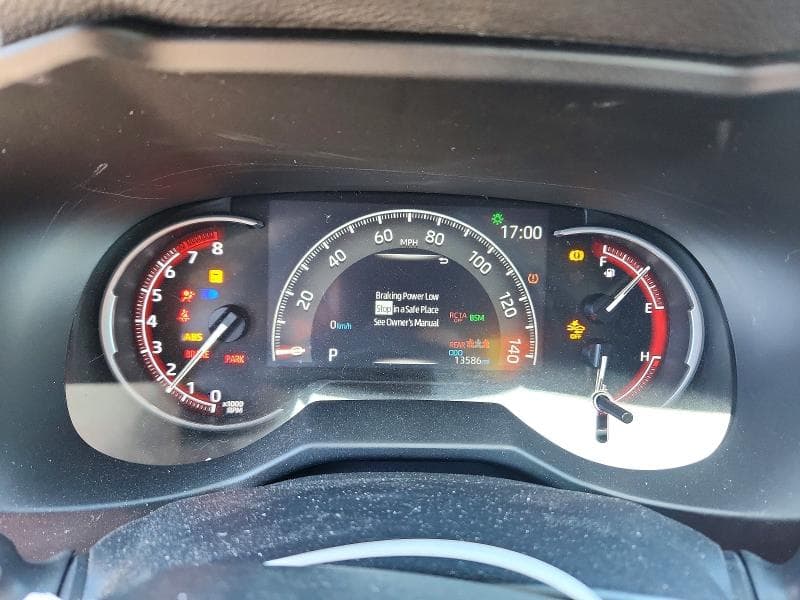 2023 TOYOTA RAV4 XLE 9
