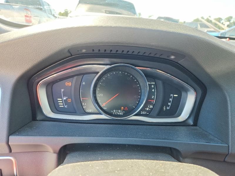 2017 VOLVO S60 DYNAMIC 9