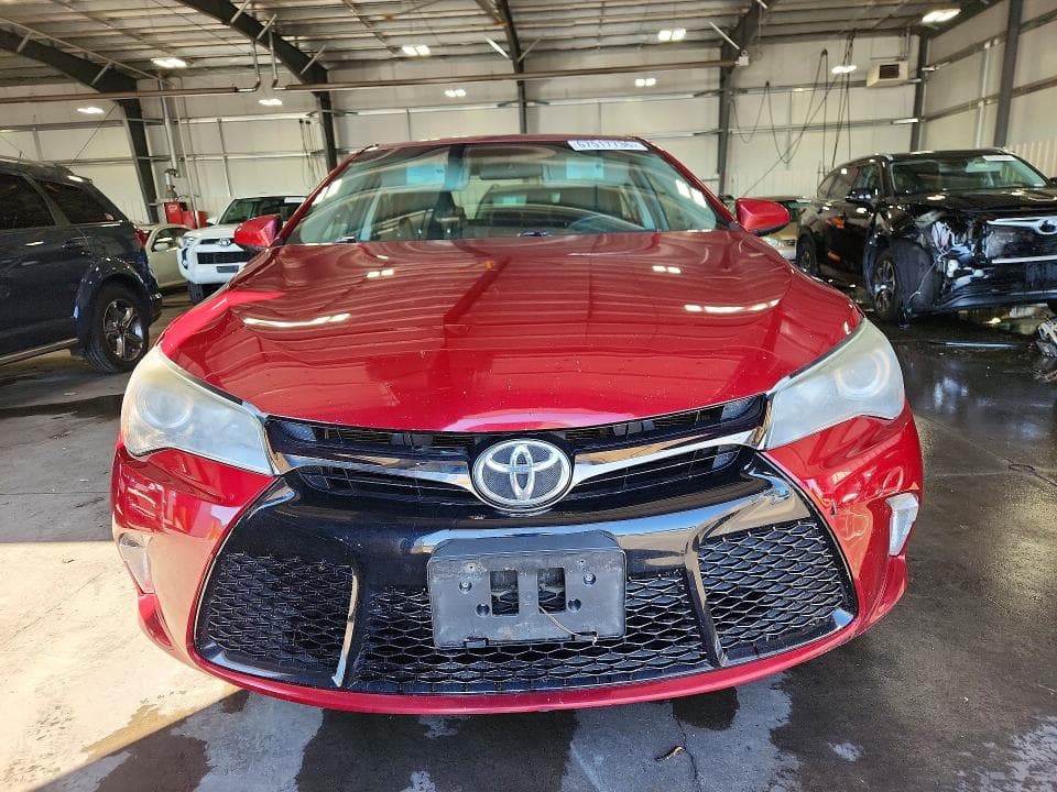 2017 TOYOTA CAMRY SE 5