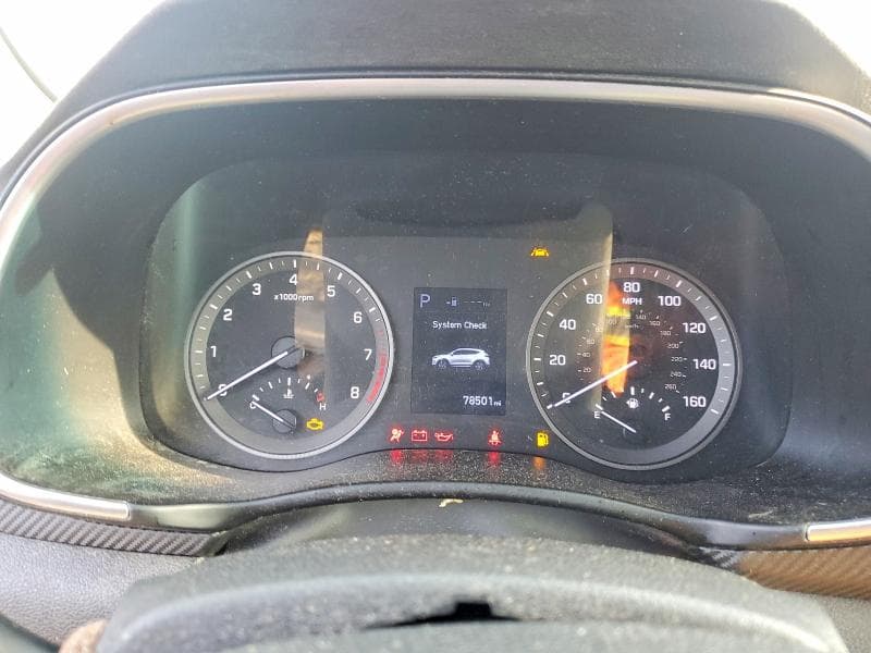2020 HYUNDAI TUCSON SE 9