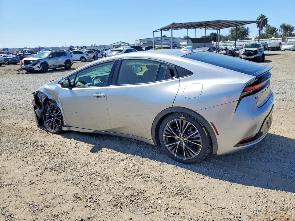 2024 TOYOTA PRIUS XLE 2