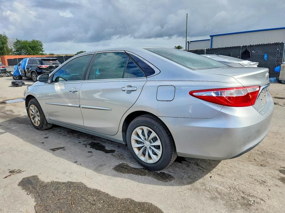 2017 TOYOTA CAMRY LE 2